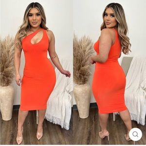 Large dress in orange